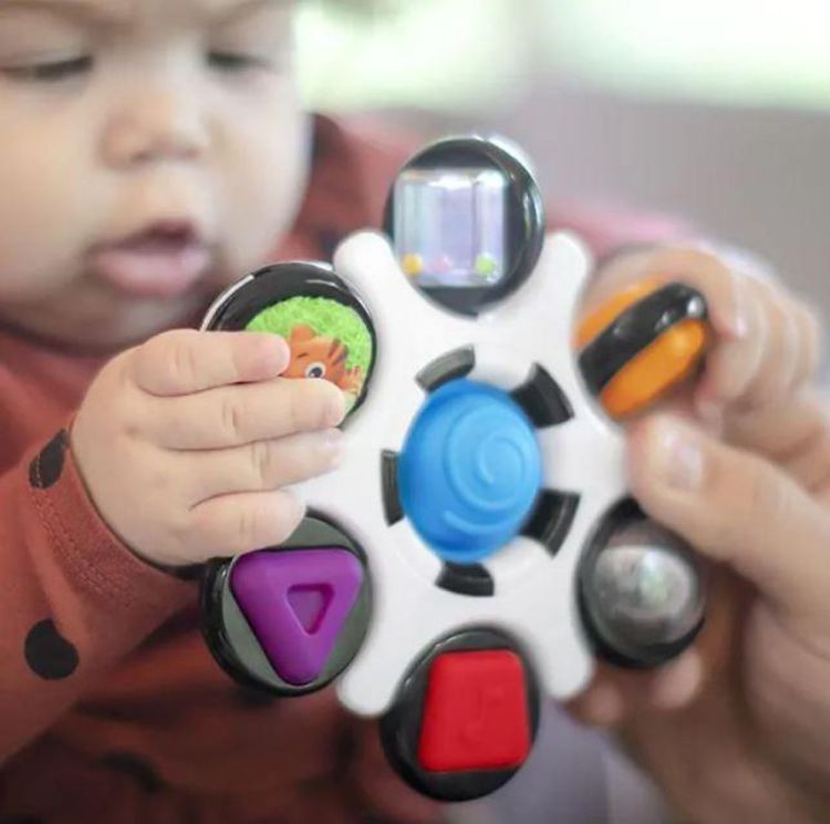 Baby Einstein Hape Sensory Curiosity Clutch (K12491) - SPADT - speelgoed met advies