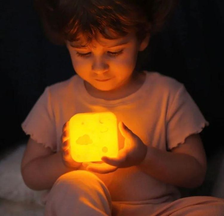 Cloud-B Cube B Nachtlampje Ruimte (CLB-CUBEB-SPA) - SPADT - speelgoed met advies