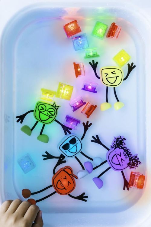 Glo Pals Glo Pals 'Alex, Light-Up Cubes' (GP-FIN-4PK-ALEX) - SPADT - speelgoed met advies