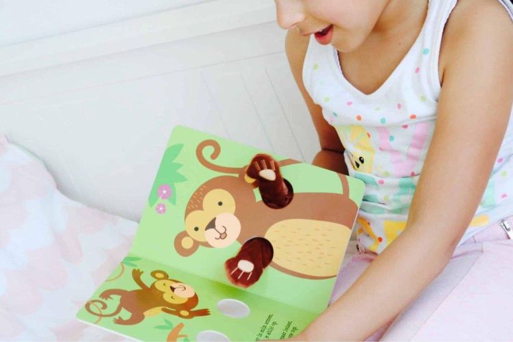 Image Books Boekje 'Knuffel me, kleine Aap' (OC927655) - SPADT - speelgoed met advies