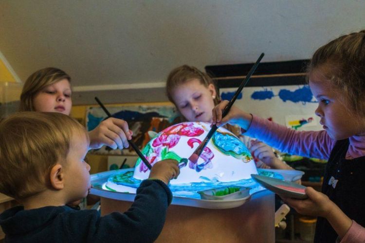 JonEly Koepel Ronde Lichttafel (110340) - SPADT - speelgoed met advies