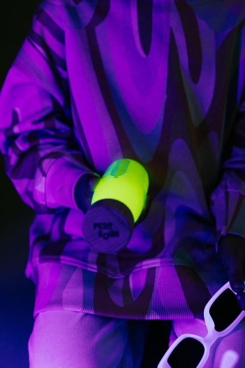 Petit Boum Sensorische Fles Geel Fluo (PBFFLUOY) - SPADT - speelgoed met advies