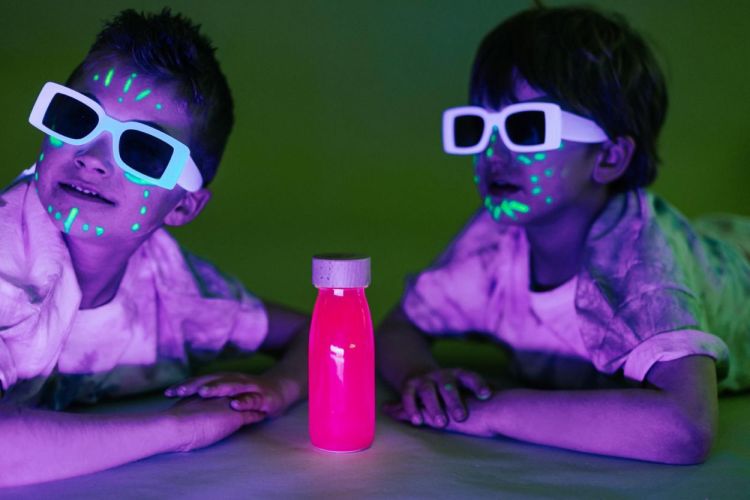 Petit Boum Sensorische Fles Roze Fluo (PBFFLUOP) - SPADT - speelgoed met advies