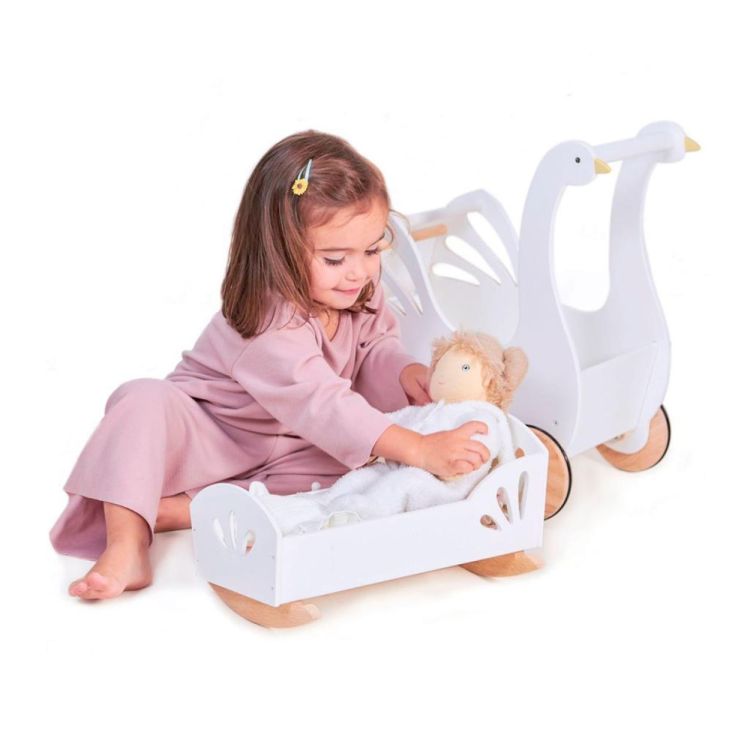 Tender Leaf Toys Houten poppenbed 'Sweet Swan' (4608106) - SPADT - speelgoed met advies