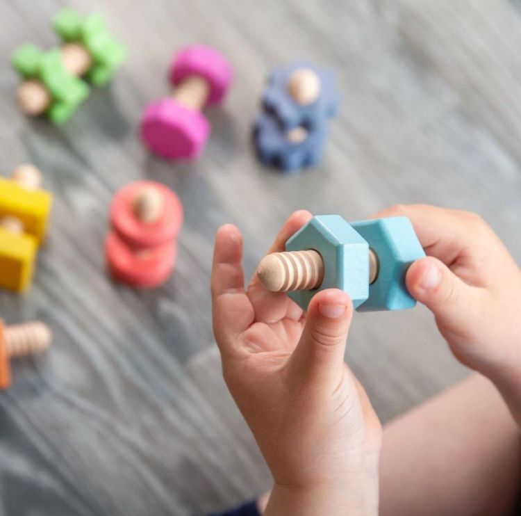 TickiT Regenboog Houten Schroeven (73999) - SPADT - speelgoed met advies