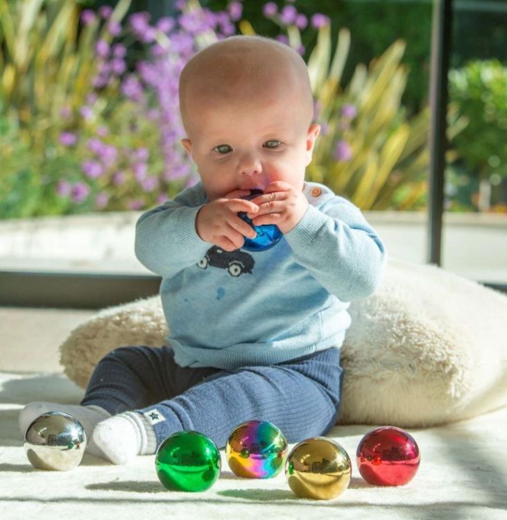 TickiT Sensorische Reflecterende Kleurmysterieballen (72265) - SPADT - speelgoed met advies