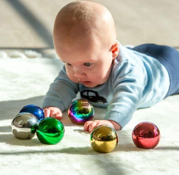 TickiT Sensorische Reflecterende Kleurmysterieballen (72265) - SPADT - speelgoed met advies