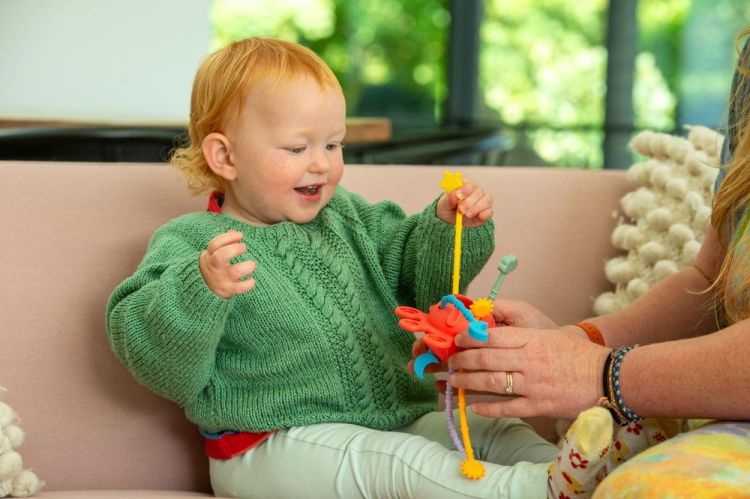 TickiT Silisoft Zip Pull Toy (54565) - SPADT - speelgoed met advies