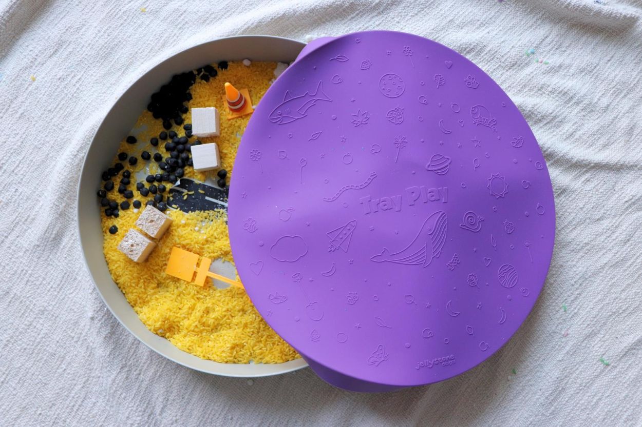 Jellystone Designs Tray Play Speelbak Lila (JS-TPL) - SPADT - speelgoed met advies