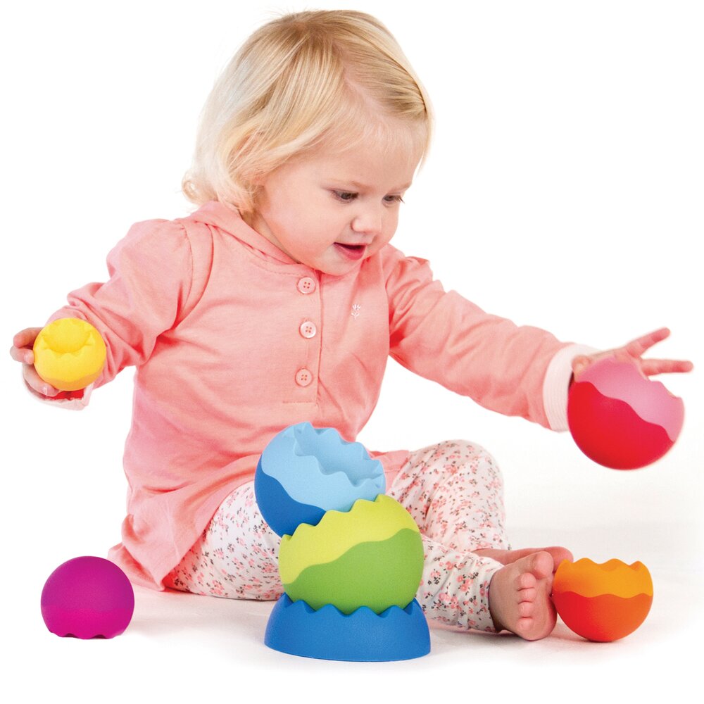 TOP 10 leukste babyspeelgoed en de ontwikkeling die ermee gepaard